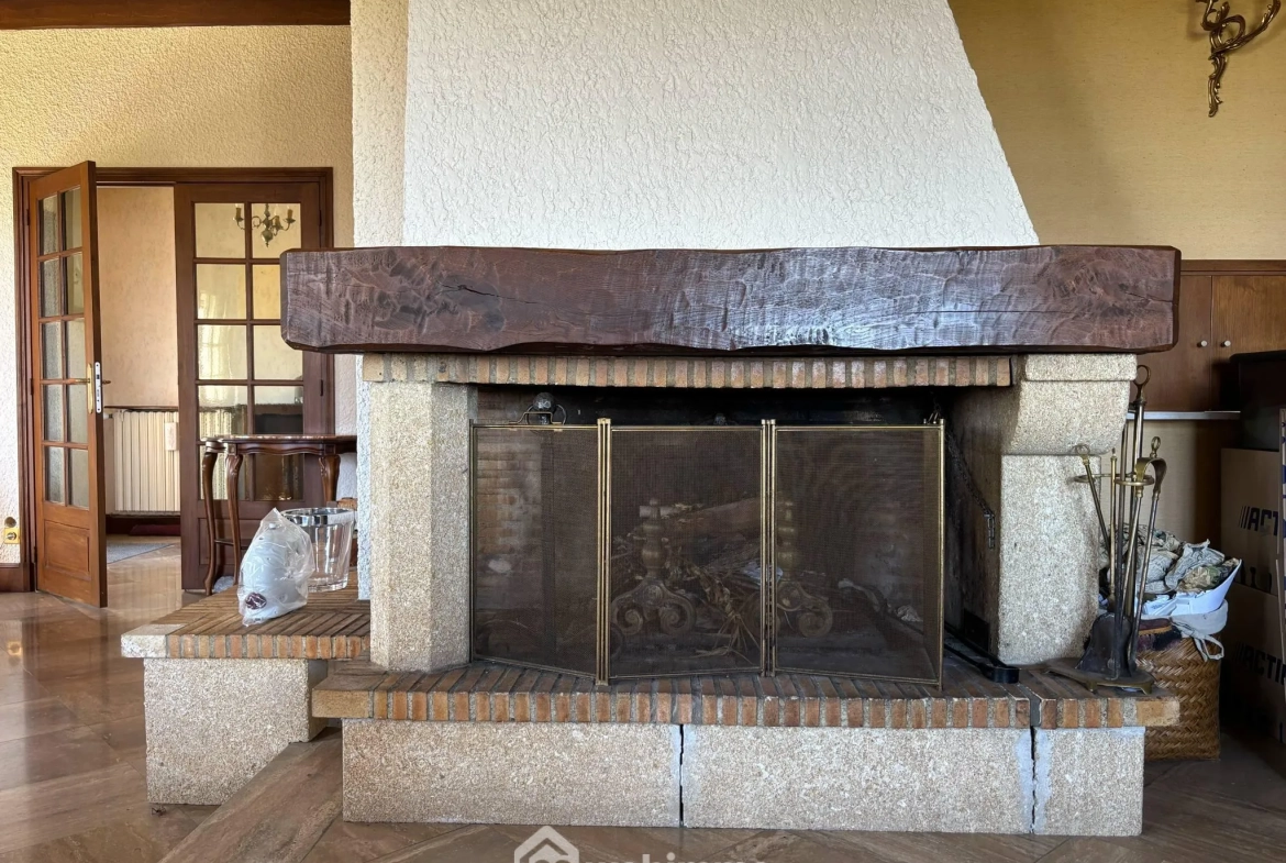 Maison de plain-pied à Vaux-sur-Vienne de 181 m² avec grand terrain 