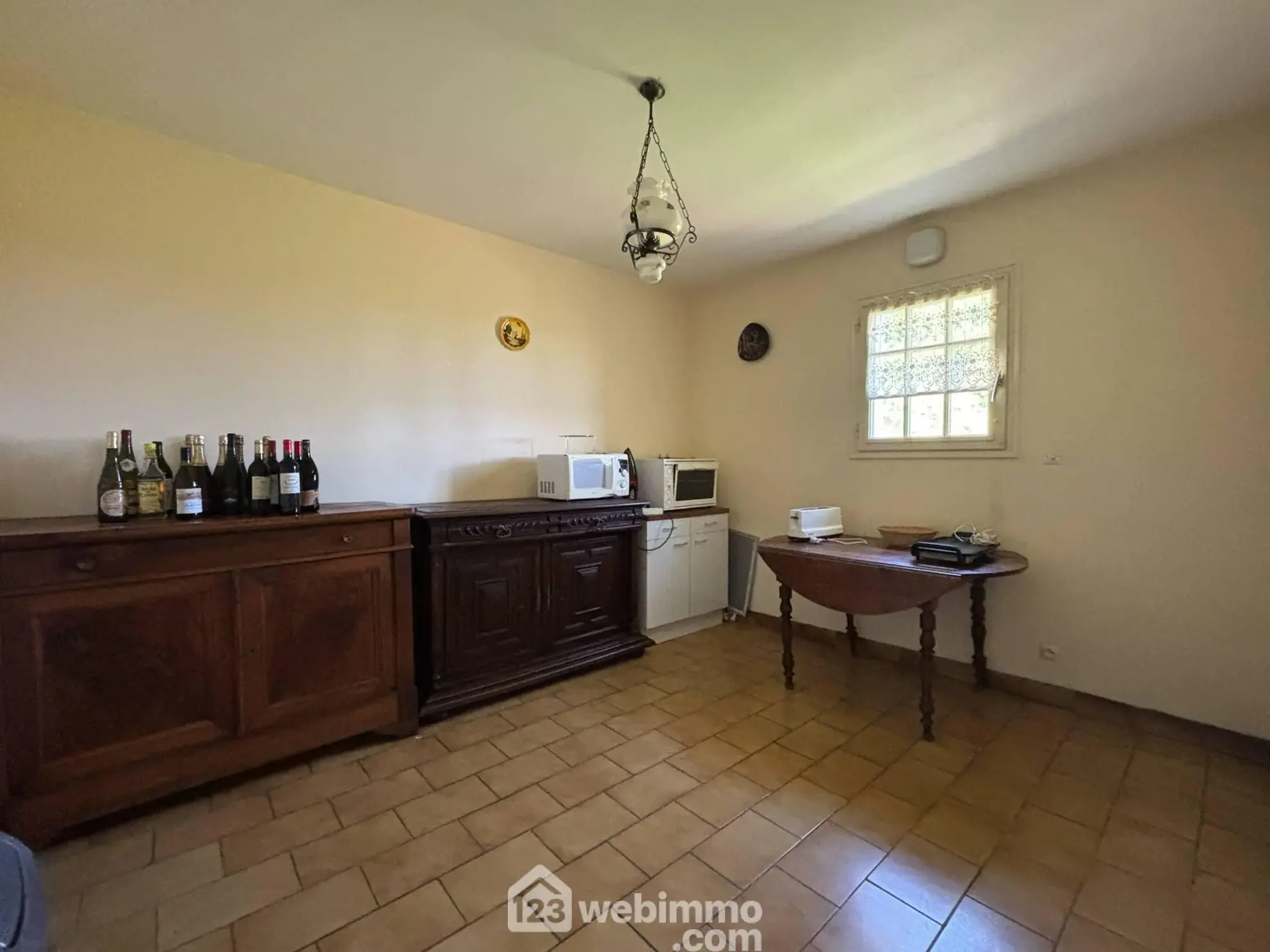 Maison de plain-pied à Vaux-sur-Vienne de 181 m² avec grand terrain 