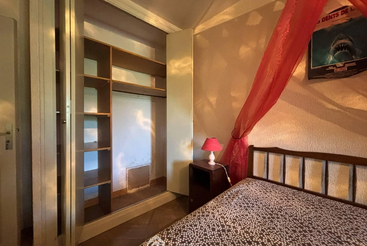 Maison de plain-pied à Vaux-sur-Vienne de 181 m² avec grand terrain 