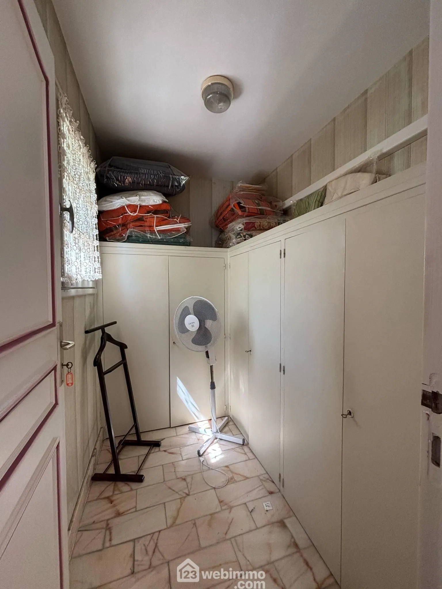 Maison de plain-pied à Vaux-sur-Vienne de 181 m² avec grand terrain 