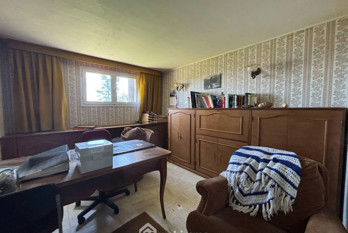 Maison de plain-pied à Vaux-sur-Vienne de 181 m² avec grand terrain 