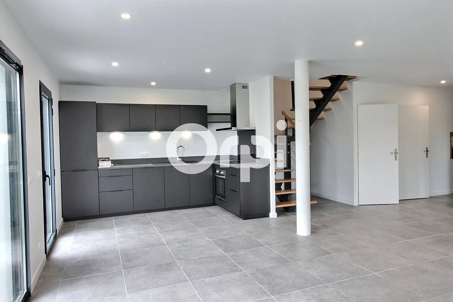 Appartement duplex neuf à Idron avec terrasse et parking, performance énergétique A 
