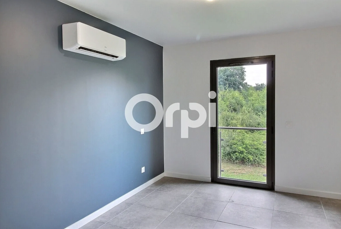 Appartement duplex neuf à Idron avec terrasse et parking, performance énergétique A 