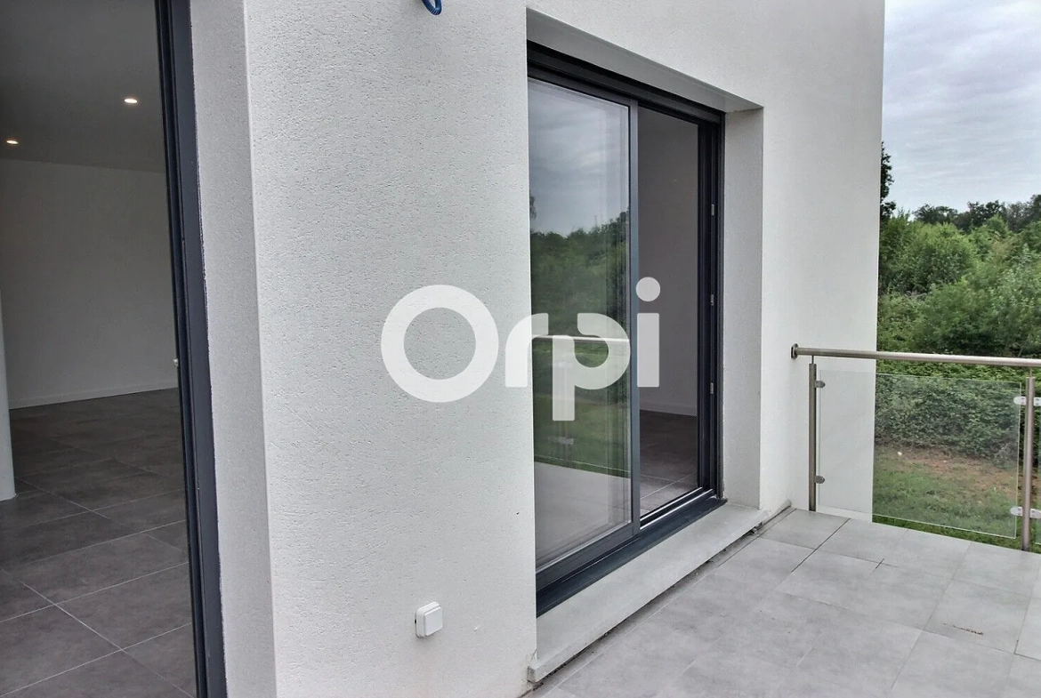 Appartement duplex neuf à Idron avec terrasse et parking, performance énergétique A 