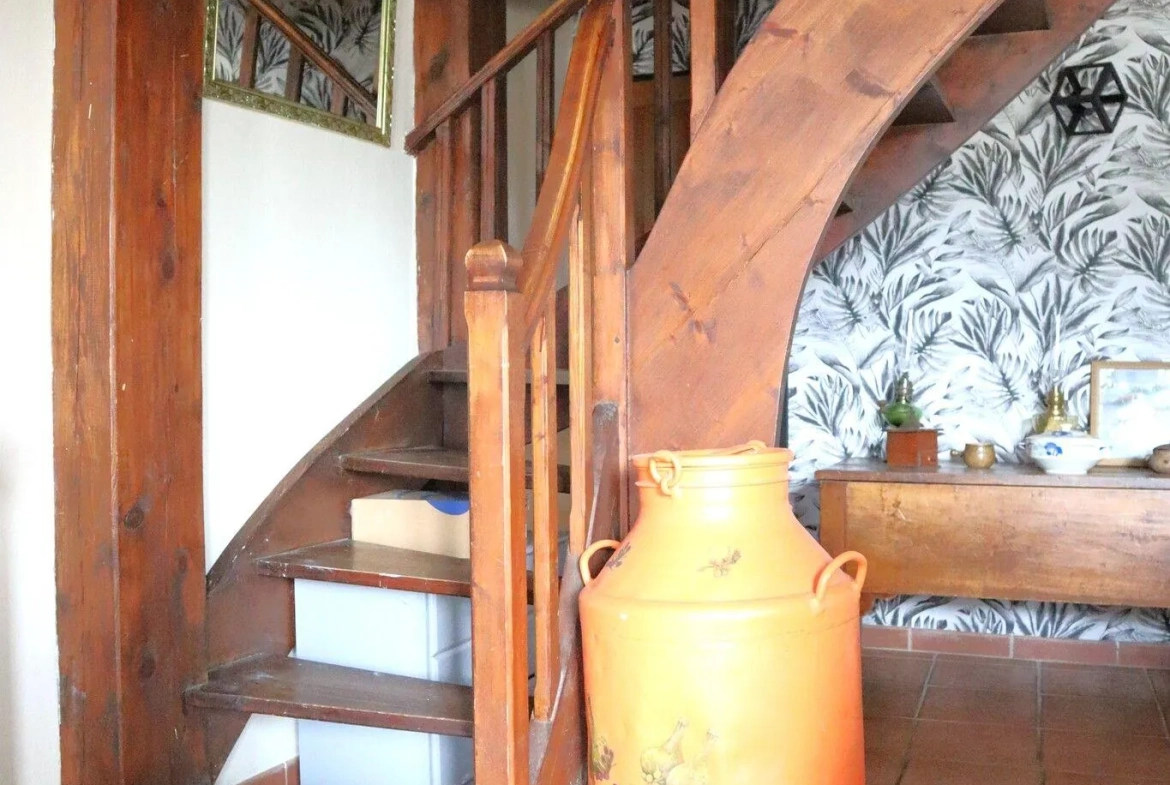 Longère de 229 m² avec terrain à Moulismes – Maison familiale rénovée 