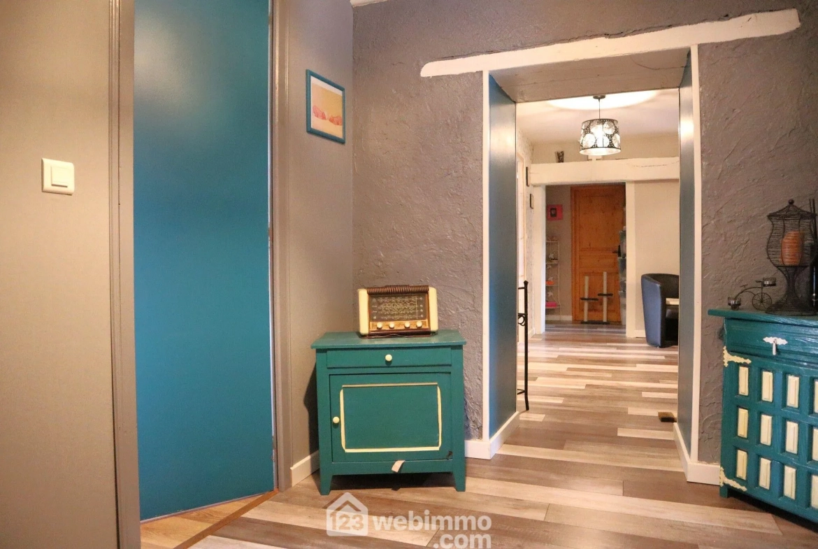 Longère de 229 m² avec terrain à Moulismes – Maison familiale rénovée 