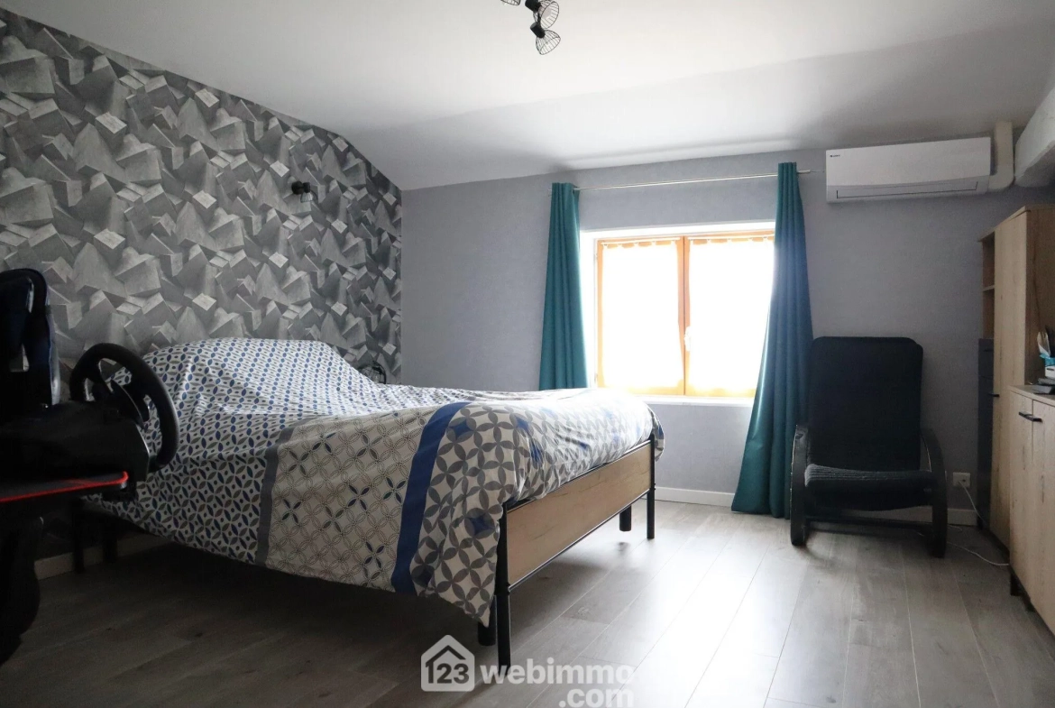 Longère de 229 m² avec terrain à Moulismes – Maison familiale rénovée 