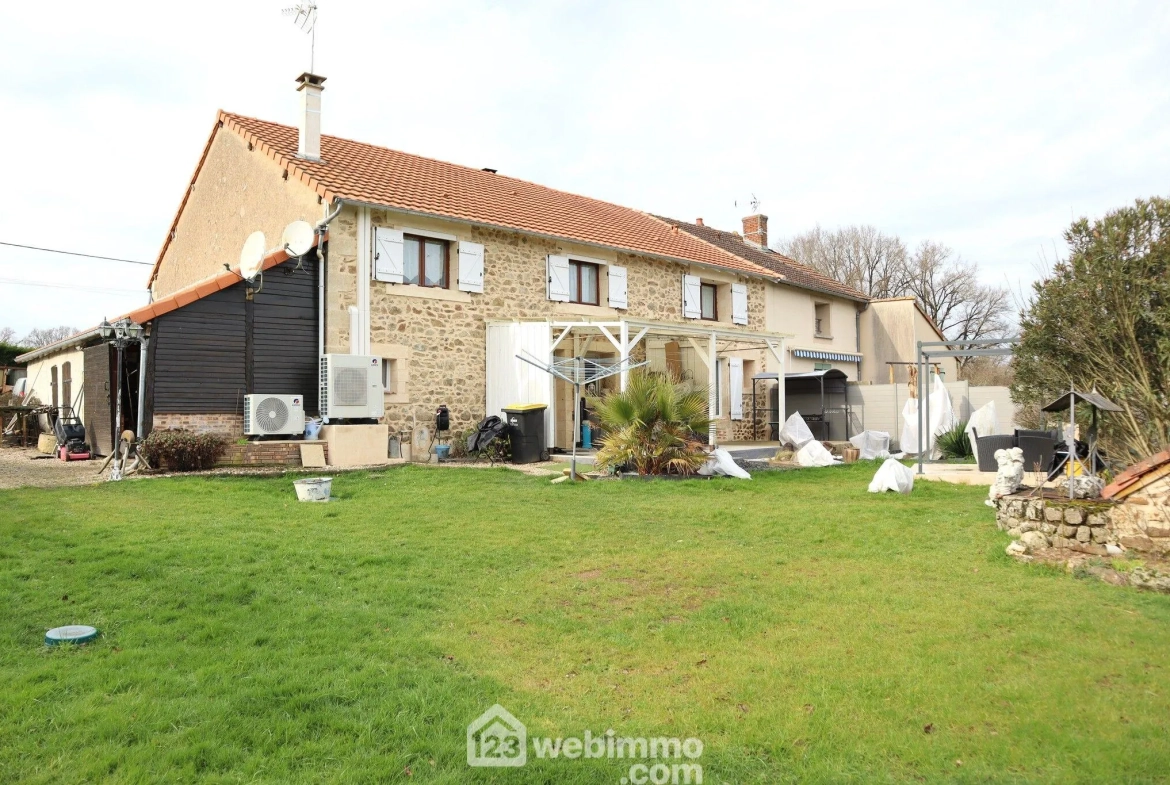 Longère de 229 m² avec terrain à Moulismes – Maison familiale rénovée 