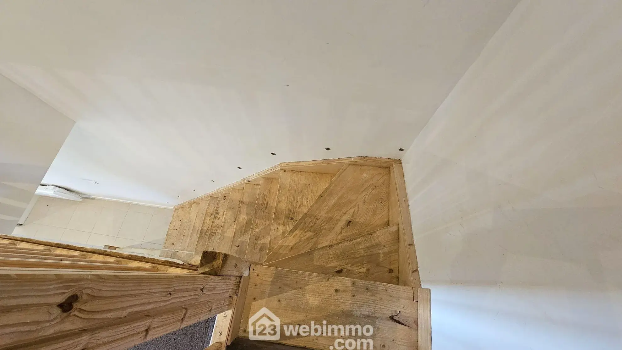 Maison de 65 m² avec jardins et terrasses à Arbonne-la-Forêt 