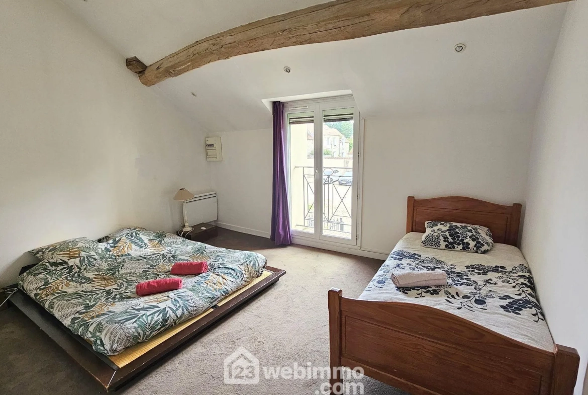 Maison de 65 m² avec jardins et terrasses à Arbonne-la-Forêt 