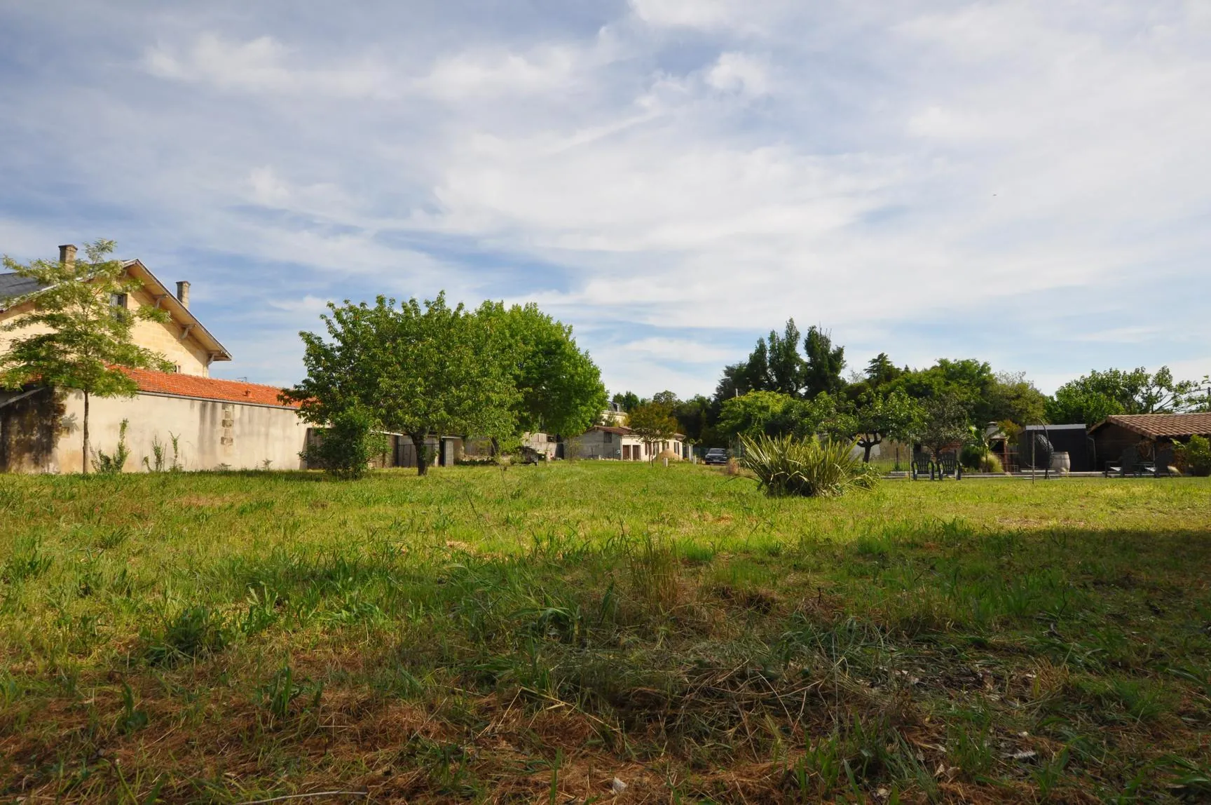 Terrain à bâtir de 1000 m² à Portets, centre-ville, lotissement privé 