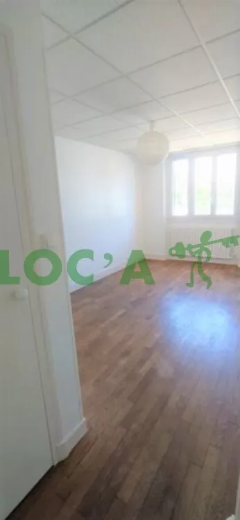 Appartement T3 à vendre à Dijon, quartier Montchapet avec cave, garage et balcon 