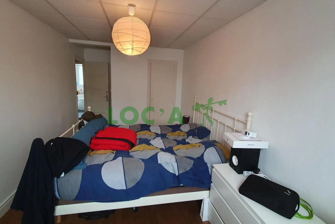 Appartement T3 à vendre à Dijon, quartier Montchapet avec cave, garage et balcon 