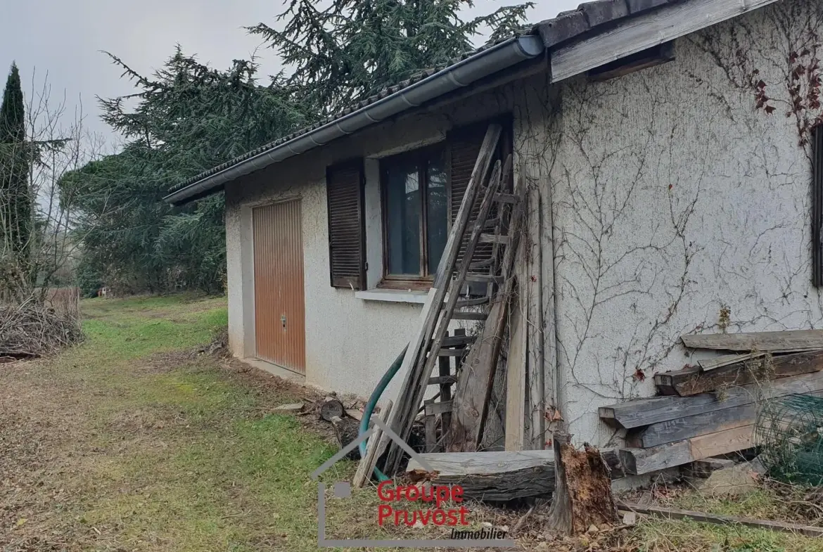Terrain constructible de 700 m² à Vaugneray, au calme et prêt à bâtir 