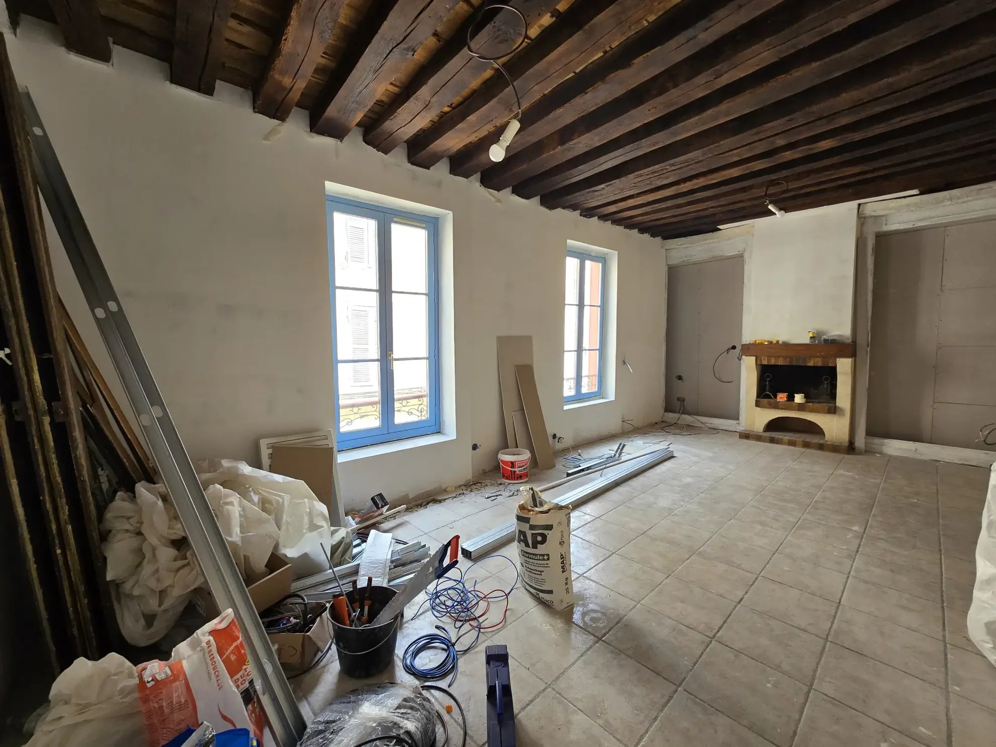 Appartement de 2 pièces à vendre en centre-ville d'Auxerre, proche du théâtre 
