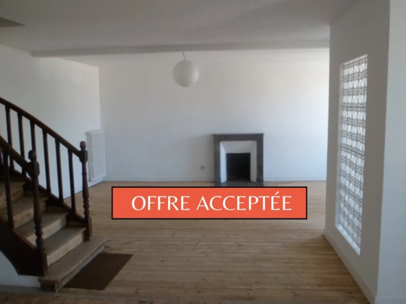 Maison rénovée à Pouzauges avec cour et patio, idéal investissement ou premier achat