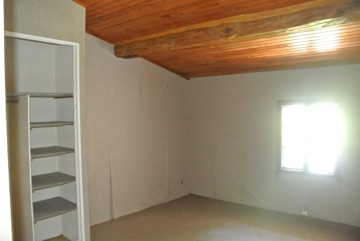 Ensemble immobilier avec deux maisons et 6 chambres à Mauvezin-sur-Gupie 