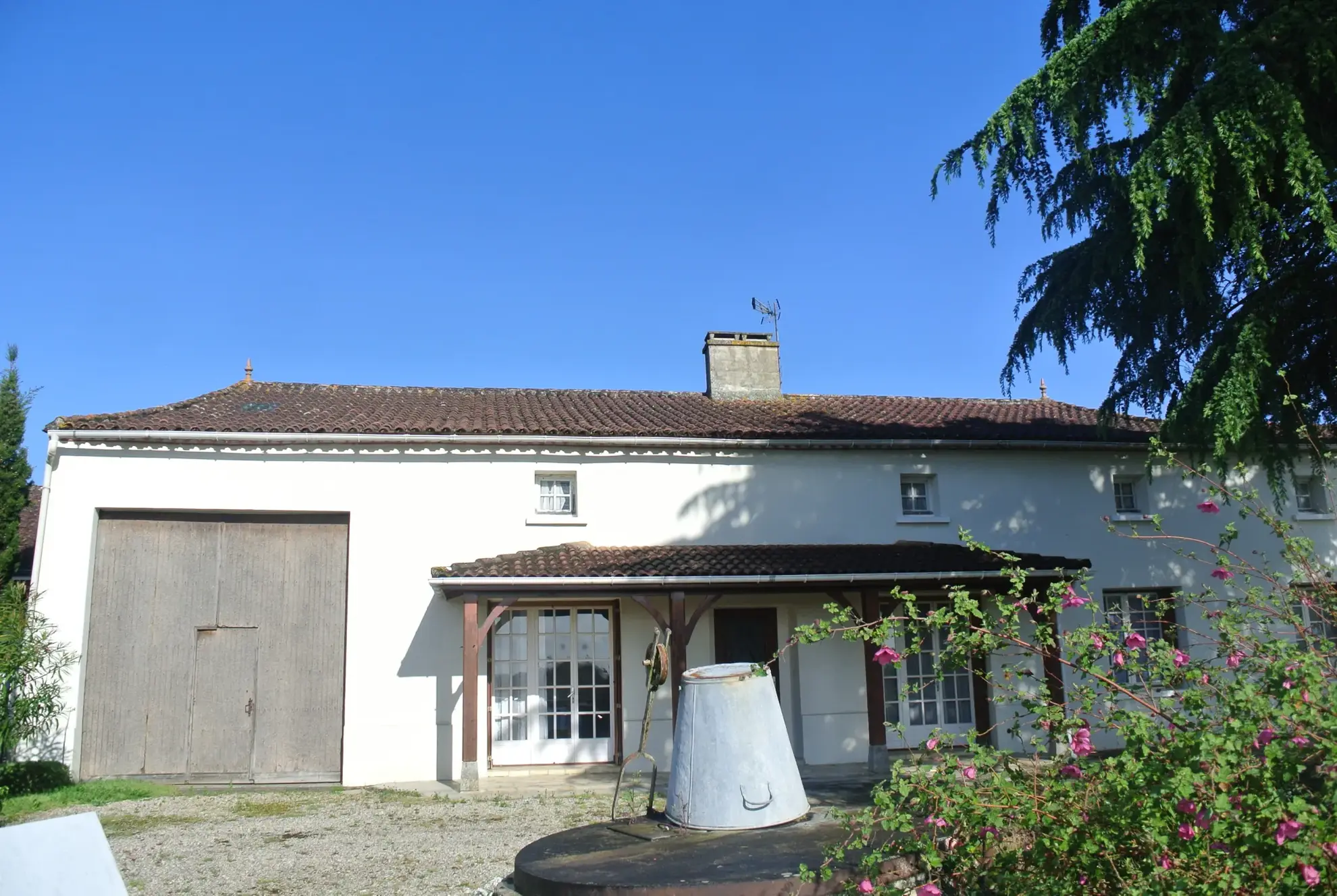 Ensemble immobilier avec deux maisons et 6 chambres à Mauvezin-sur-Gupie 