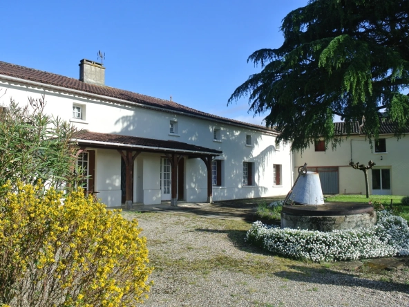 Ensemble immobilier avec deux maisons et 6 chambres à Mauvezin-sur-Gupie