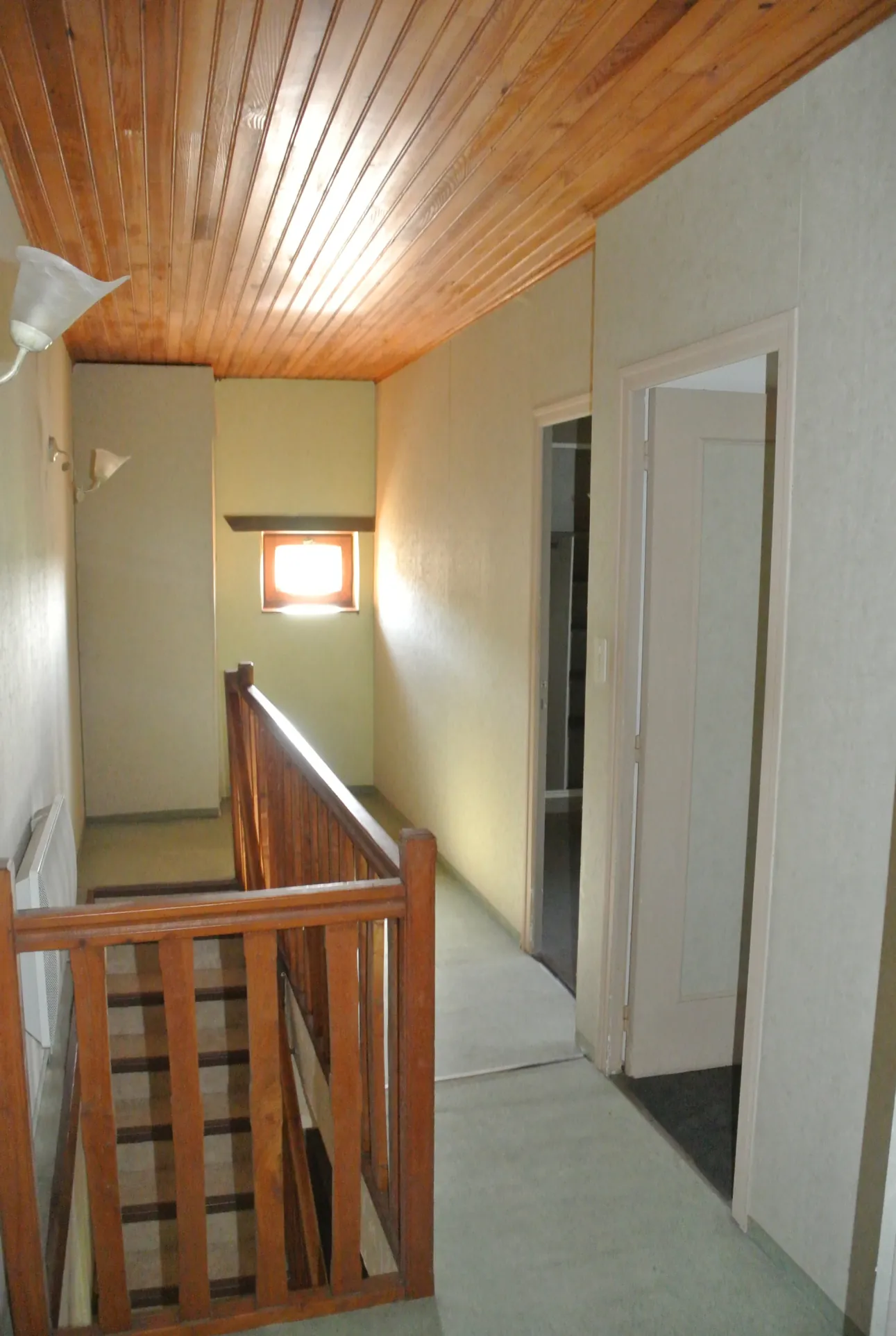 Ensemble immobilier avec deux maisons et 6 chambres à Mauvezin-sur-Gupie 