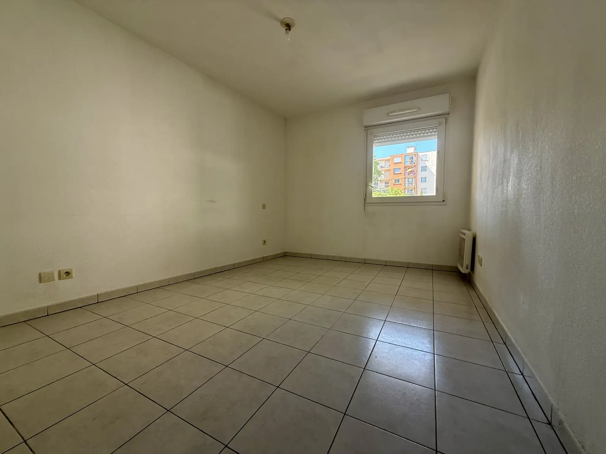 Appartement T3 de 61 m² avec terrasse et double box à Sète 