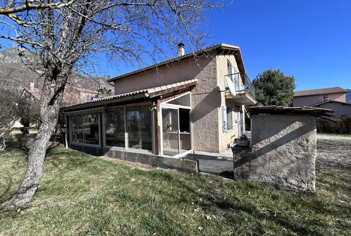 Maison à rénover de 90 m² avec jardin de 1050 m² à La Saulce 