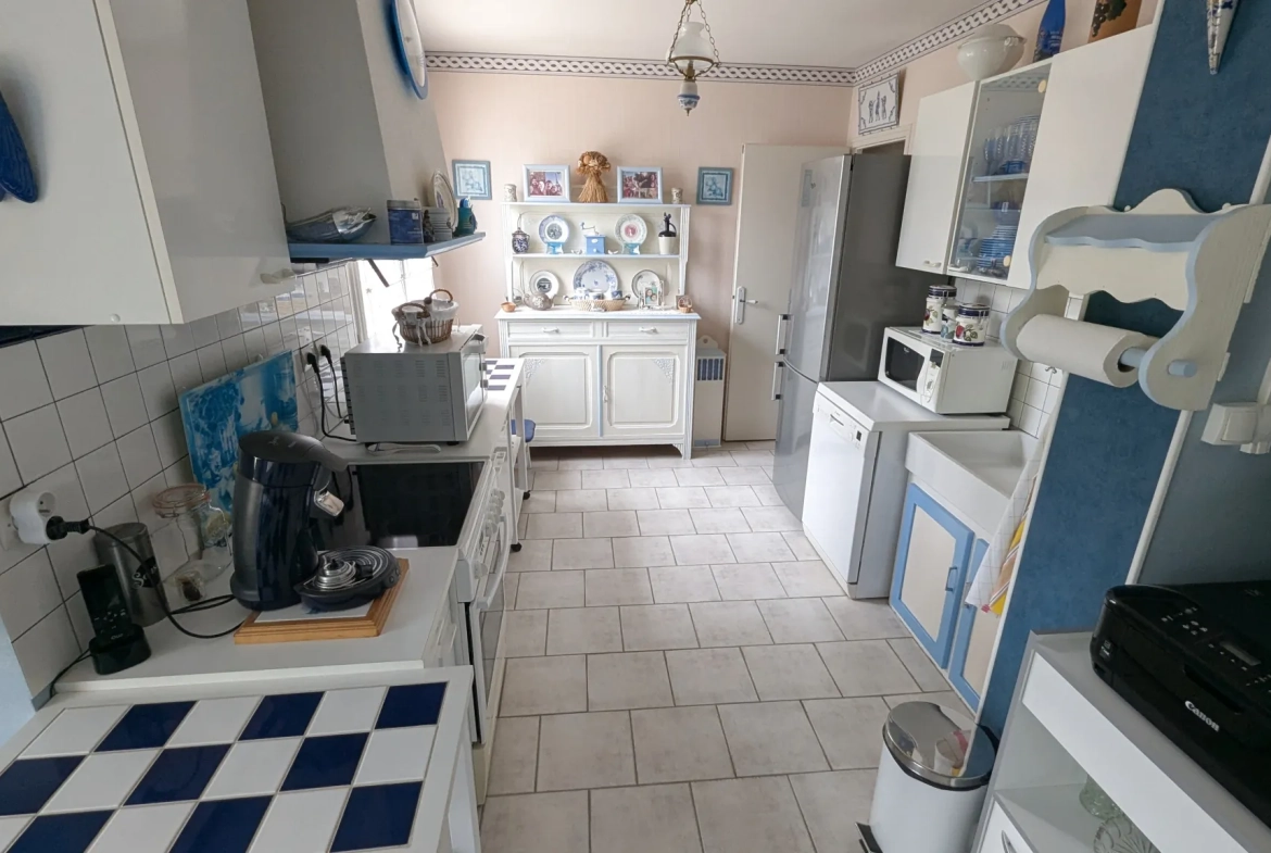 Maison 3 chambres avec dépendances à Sansais - Calme et environnement agréable 