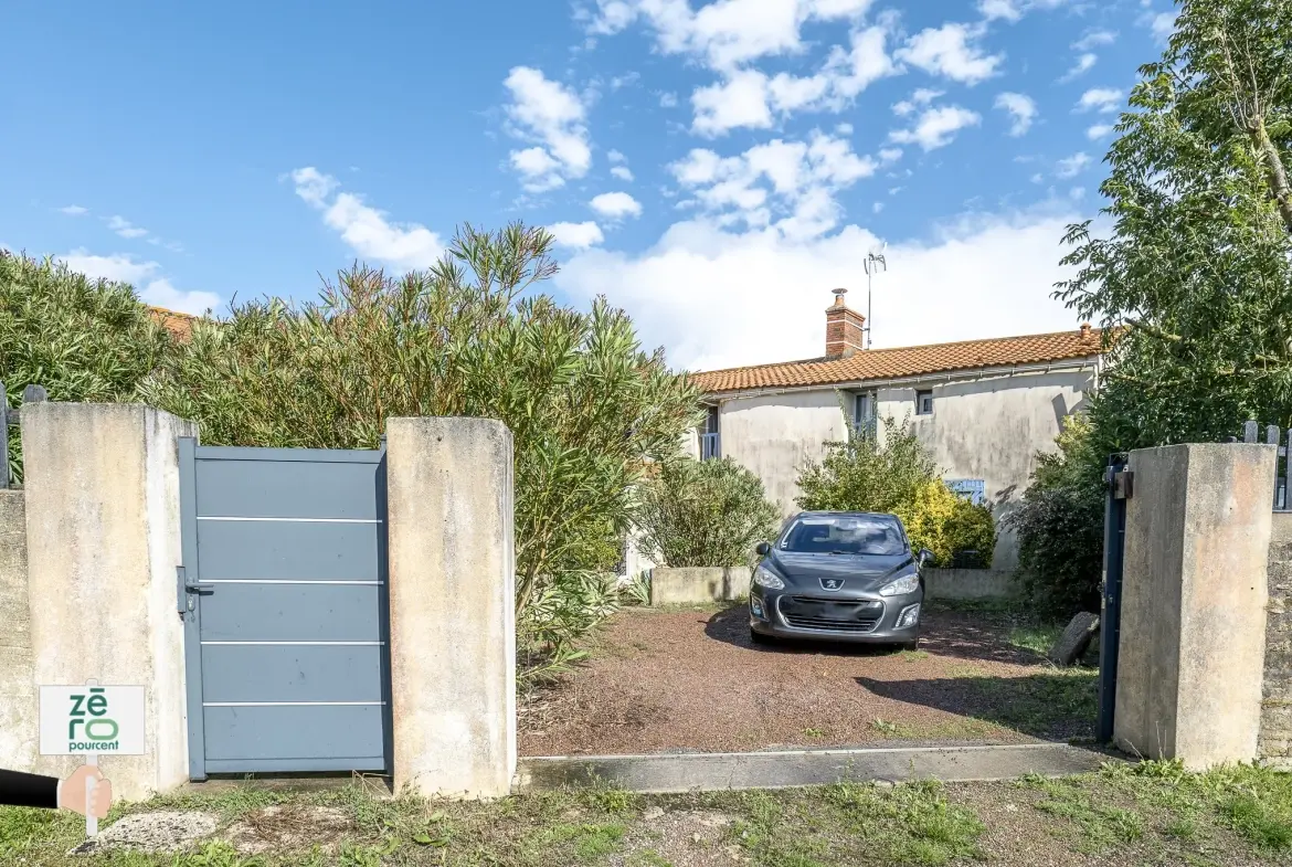 Maison familiale avec dépendance et piscine à Triaize - 238 m² 