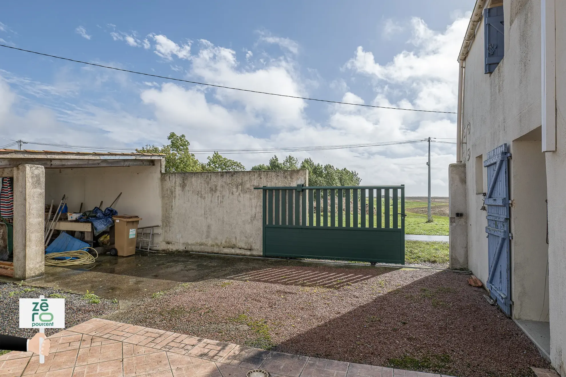 Maison familiale avec dépendance et piscine à Triaize - 238 m² 