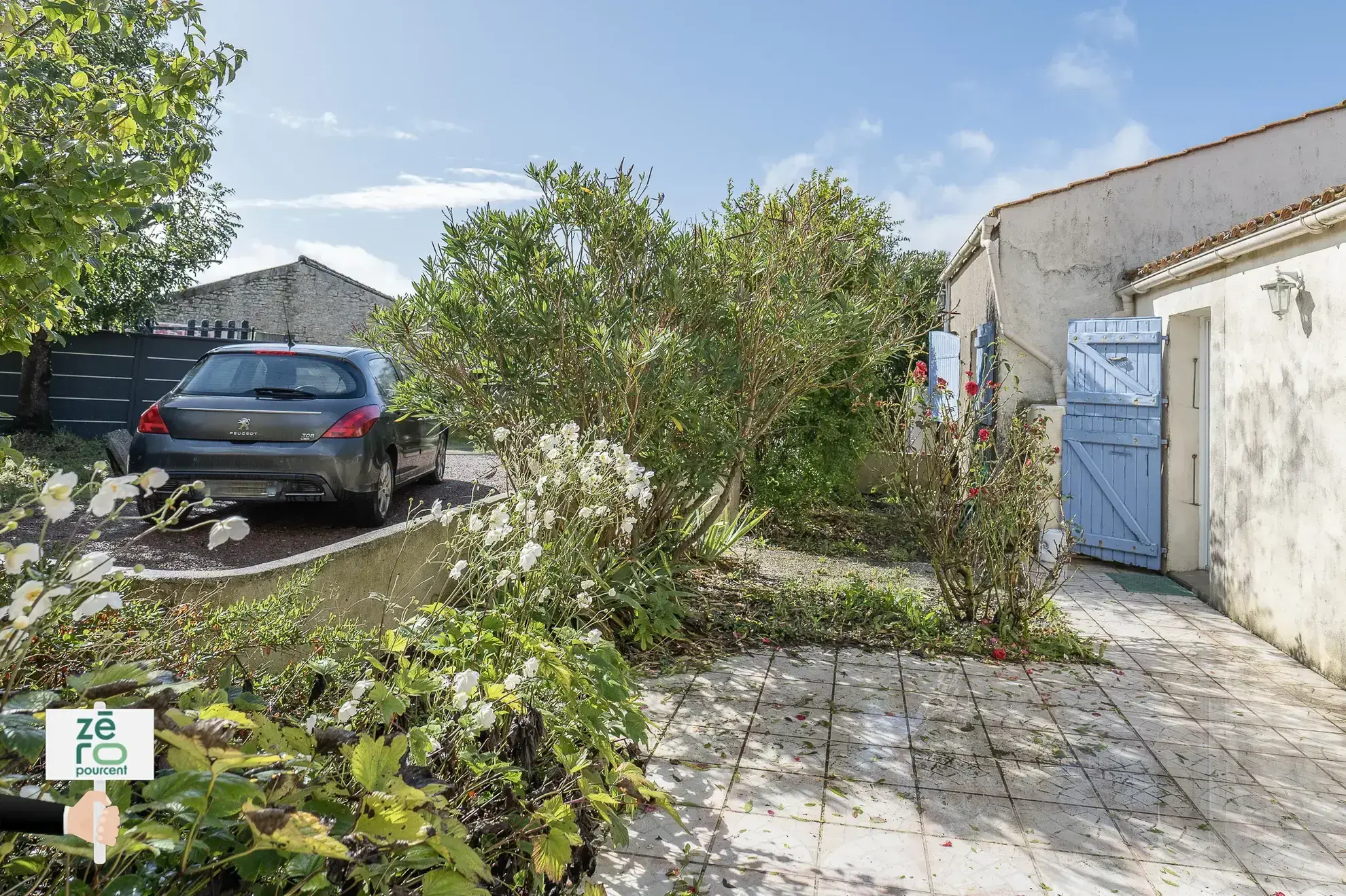 Maison familiale avec dépendance et piscine à Triaize - 238 m² 