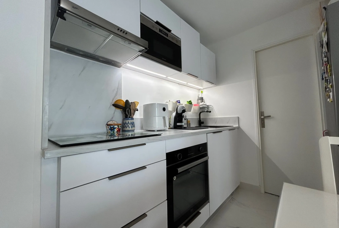 Appartement T2 avec Loggia et Parking à Frontignan Plage – Résidence Sécurisée 