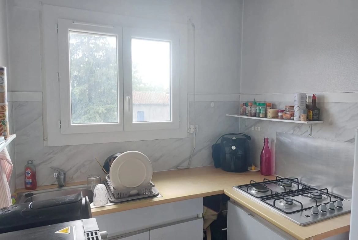 Studio à Montpellier de 28,65 m² avec parking et cave, idéal investisseur 