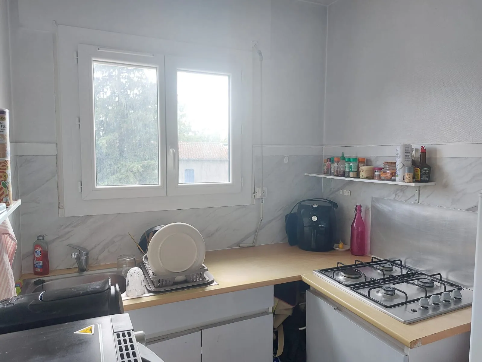 Studio à Montpellier de 28,65 m² avec parking et cave, idéal investisseur 
