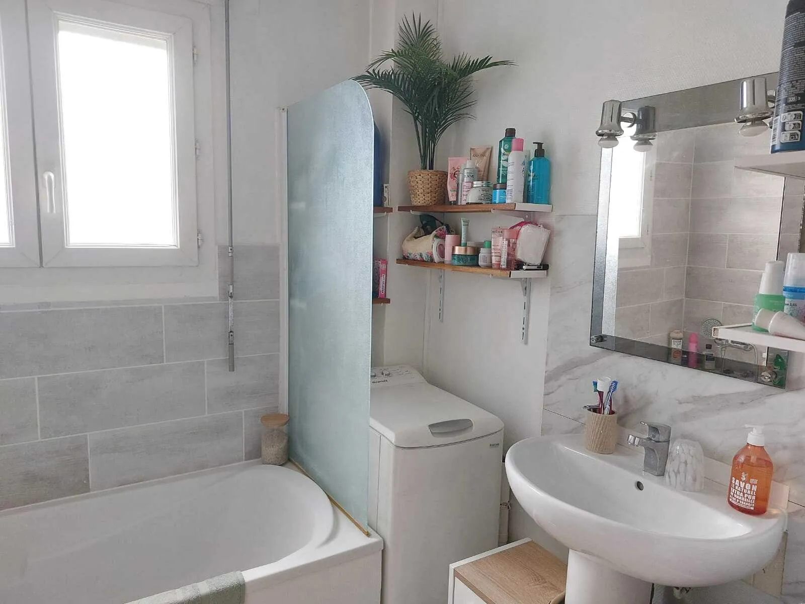 Studio à Montpellier de 28,65 m² avec parking et cave, idéal investisseur 
