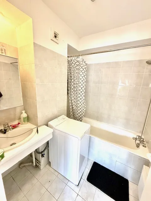 Studio lumineux à vendre au cœur de Divonne-les-Bains - 27 m² 