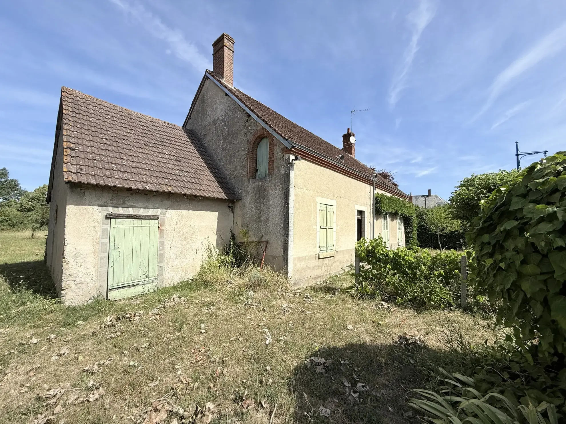 Ancien corps de ferme à rénover à Mery-sur-Cher proche Vierzon 