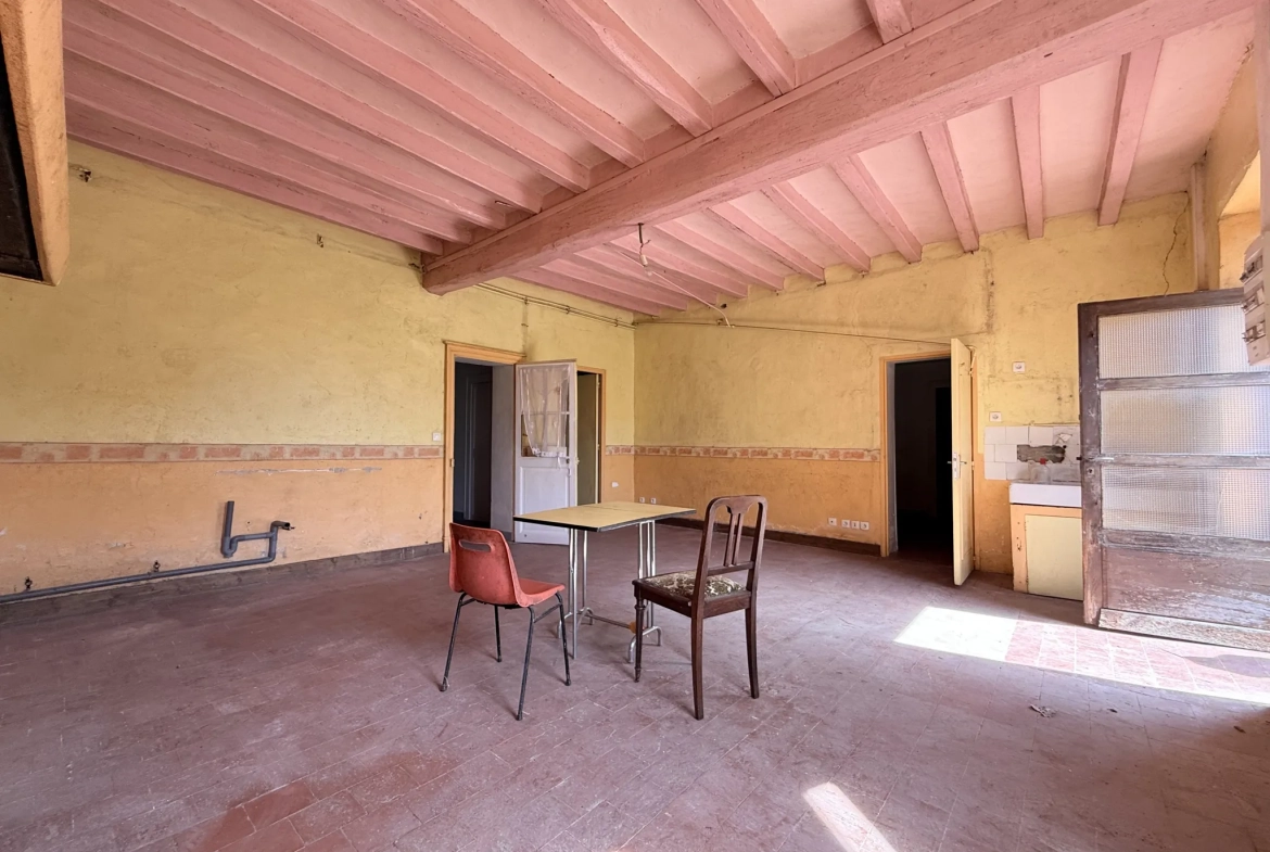 Ancien corps de ferme à rénover à Mery-sur-Cher proche Vierzon 