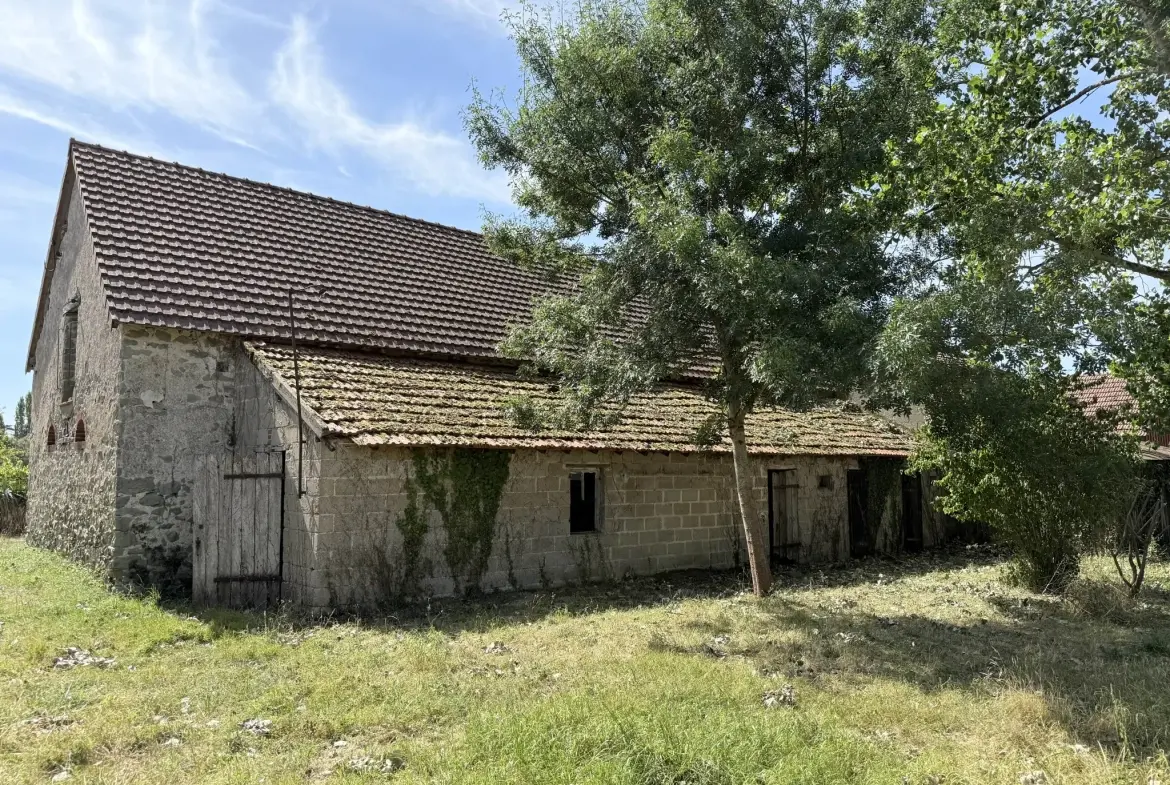 Ancien corps de ferme à rénover à Mery-sur-Cher proche Vierzon 