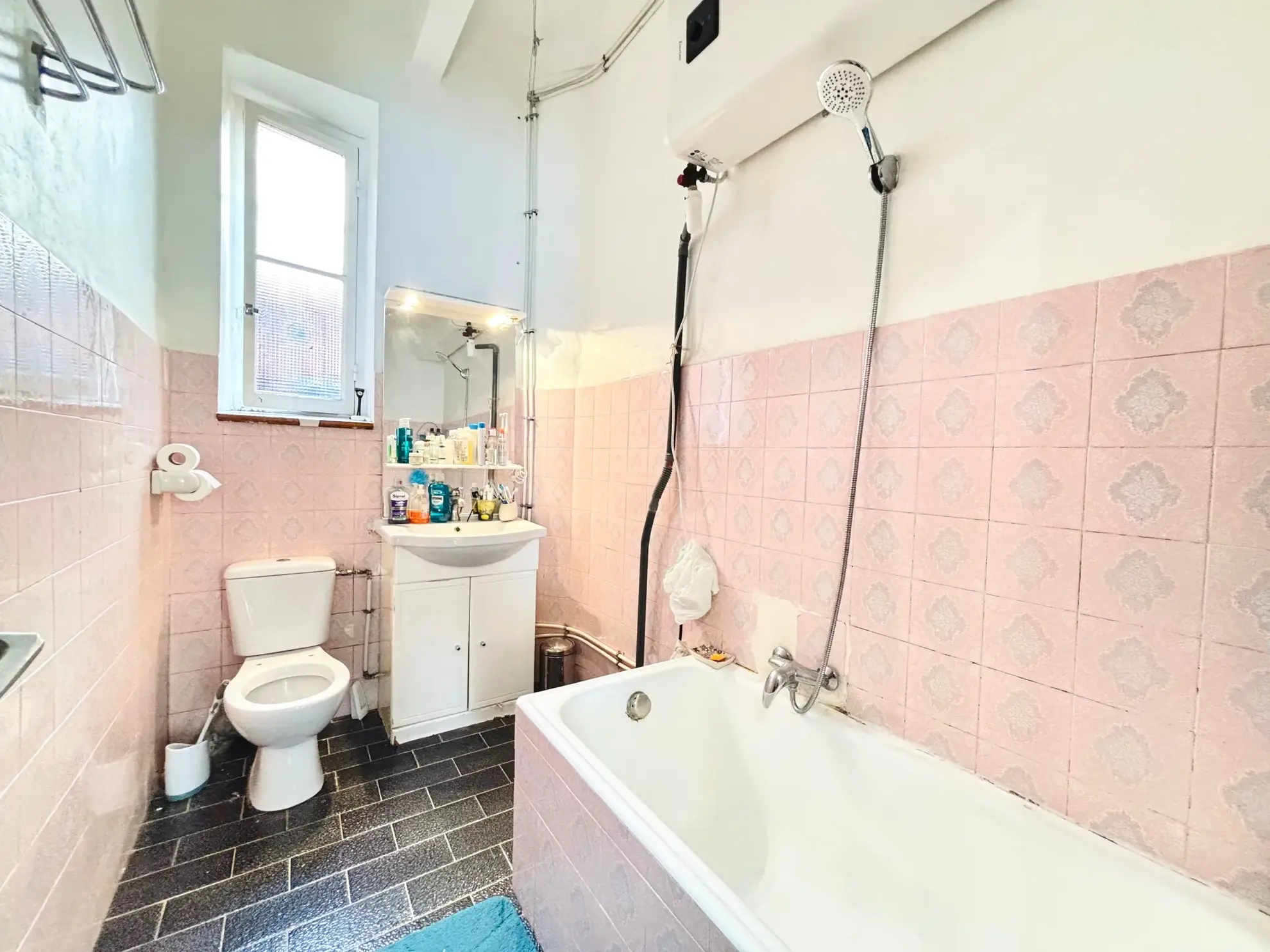 Appartement à vendre de 56,2 m² à Nice Riquier, idéalement situé et à rénover 