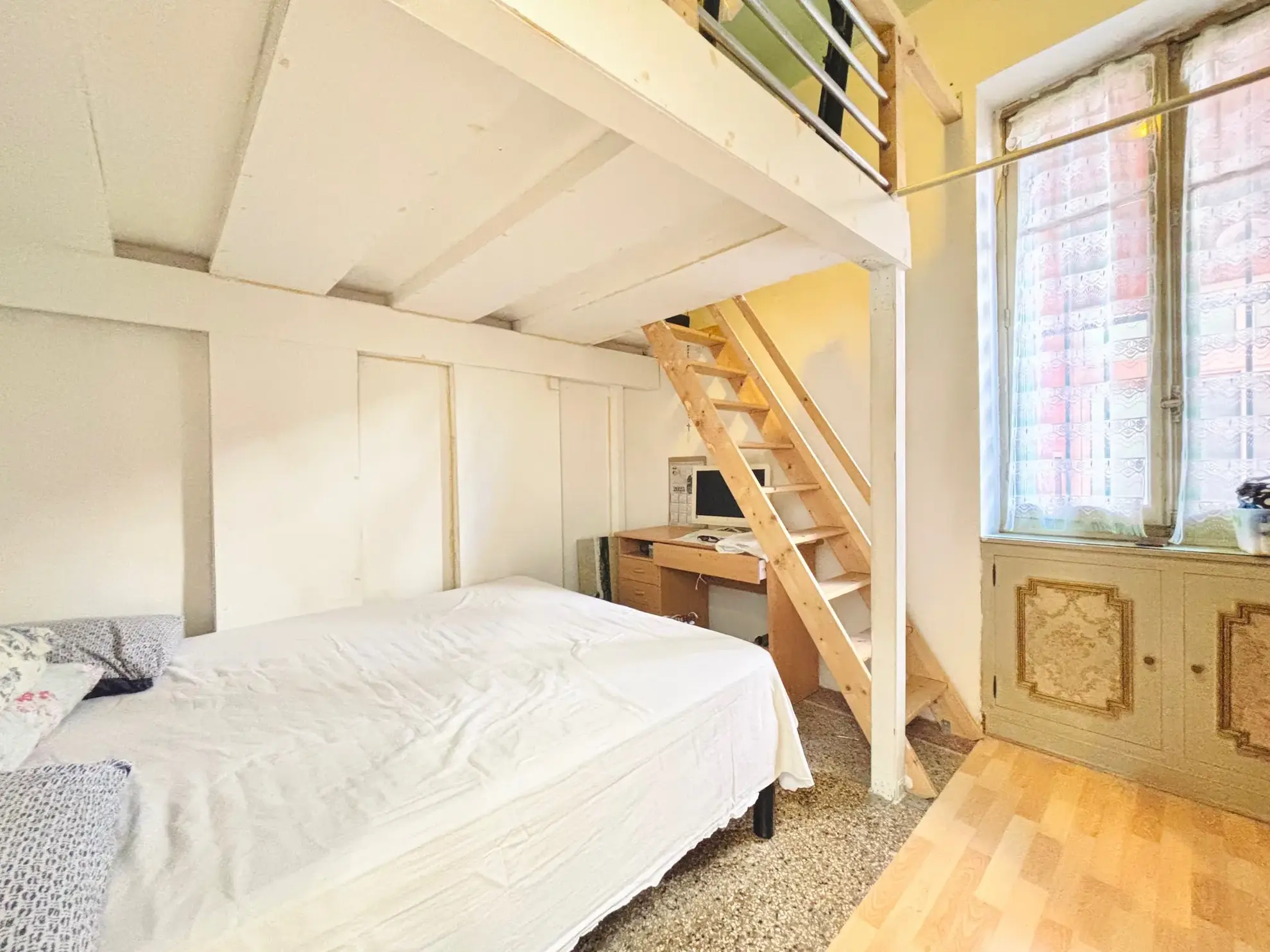 Appartement à vendre de 56,2 m² à Nice Riquier, idéalement situé et à rénover 