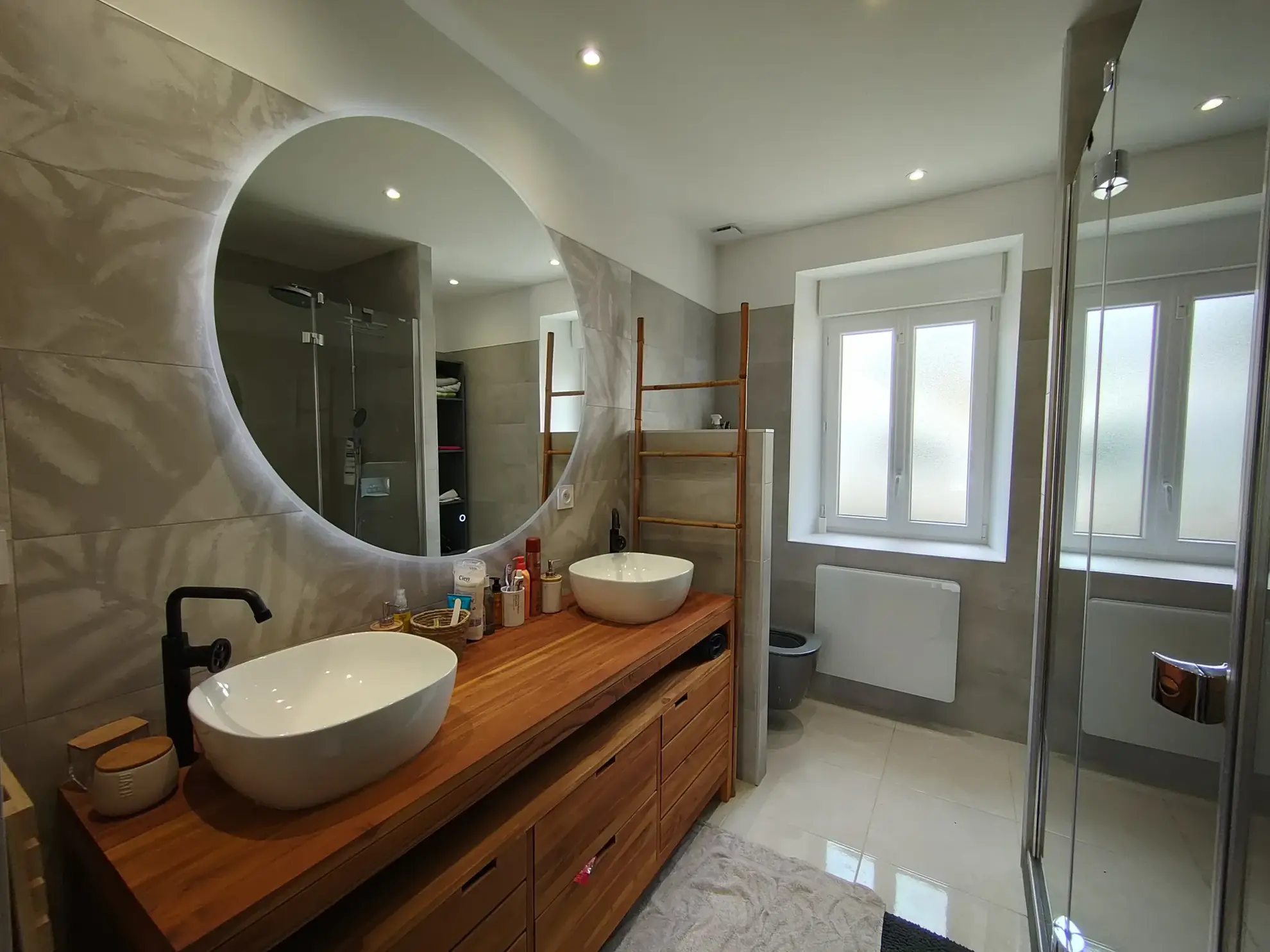 Maison en pierre rénovée de 170 m² avec 4 chambres, garage et jardin proche de Langon 