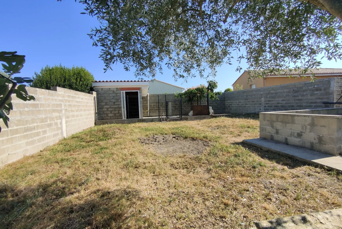 Maison en pierre rénovée de 170 m² avec 4 chambres, garage et jardin proche de Langon 