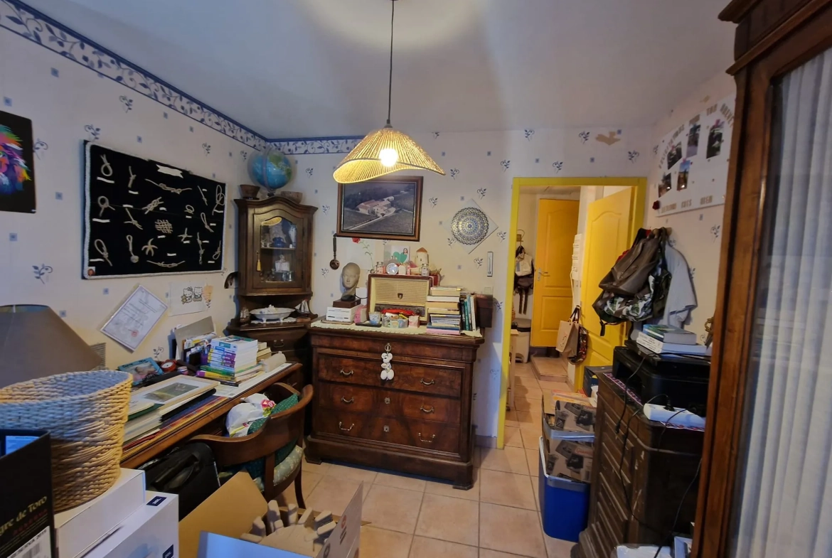 A vendre maison lumineuse de 145 m² avec studio et piscine à Lézignan-Corbières 