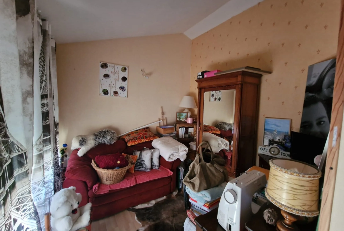 A vendre maison lumineuse de 145 m² avec studio et piscine à Lézignan-Corbières 