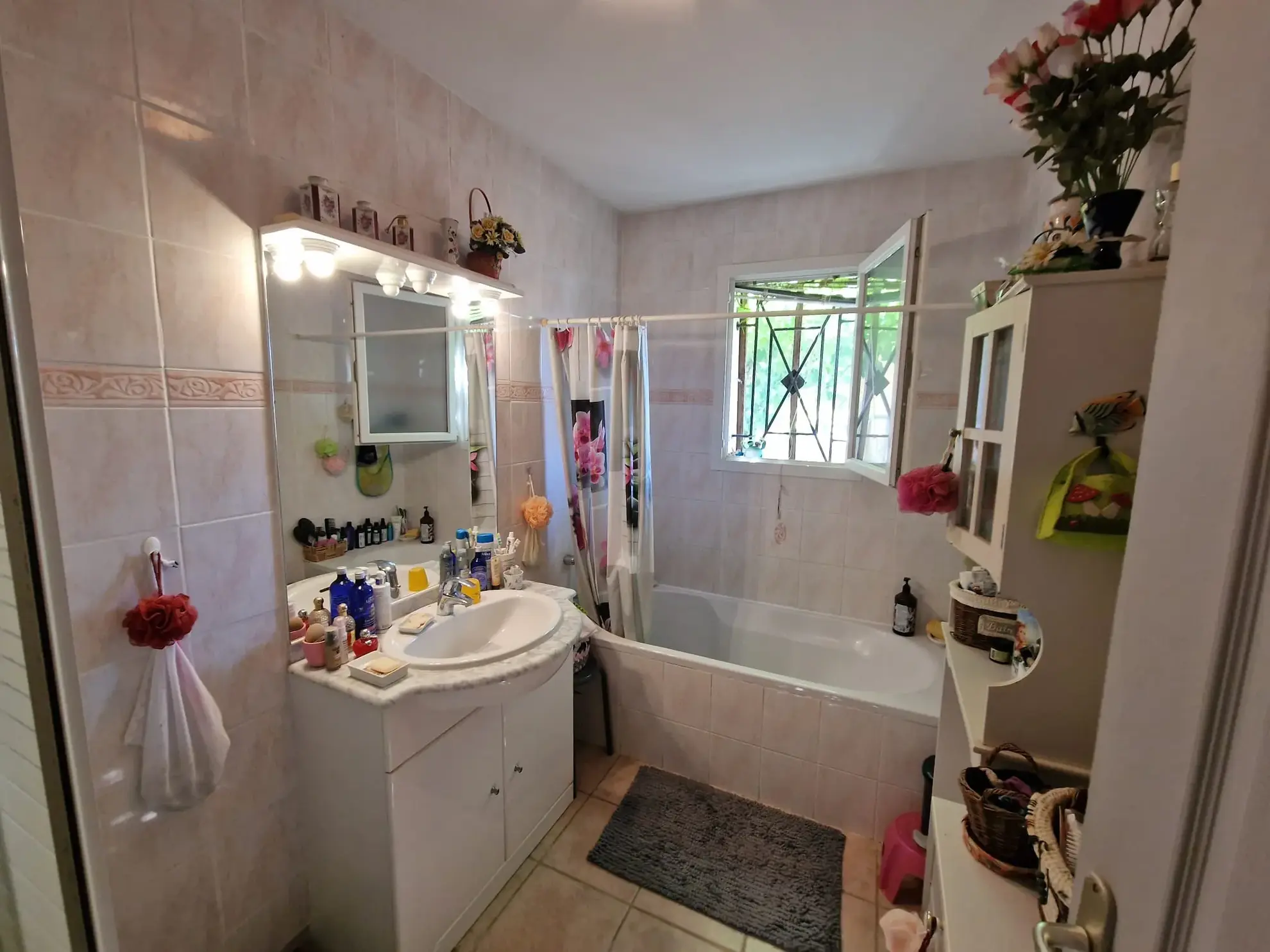 A vendre maison lumineuse de 145 m² avec studio et piscine à Lézignan-Corbières 