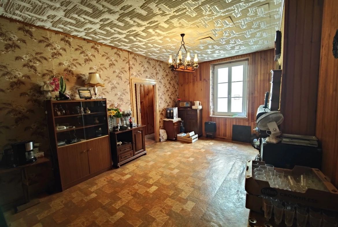 Maison à rénover avec cour privative à Brienon-sur-Armançon 
