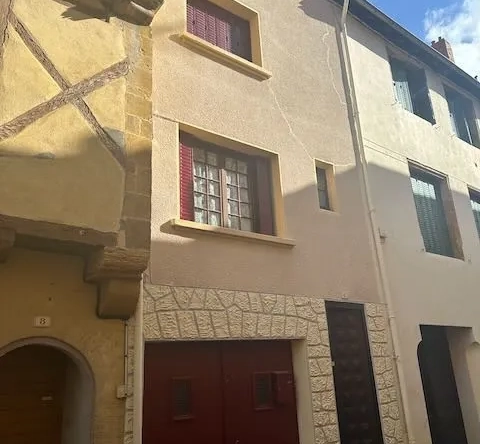 Maison de ville à Marcigny proche commerces avec garage et grenier aménageable