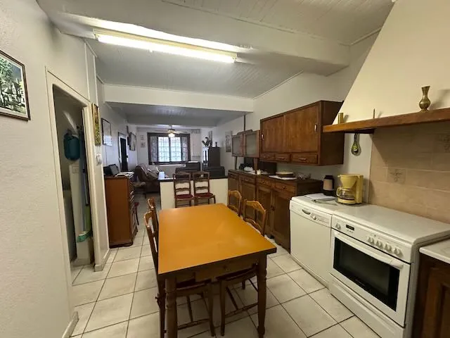 Maison de ville à Marcigny proche commerces avec garage et grenier aménageable 