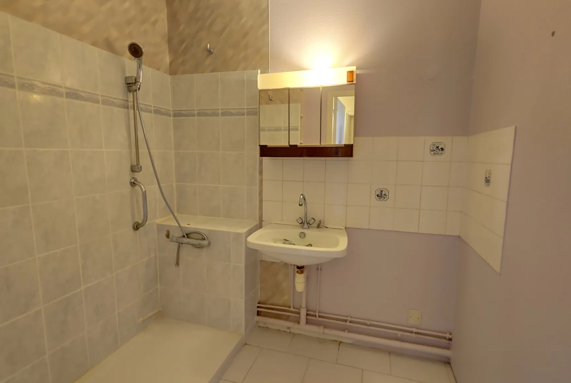 Appartement 3 chambres avec garage à Auxerre - Résidence sécurisée 