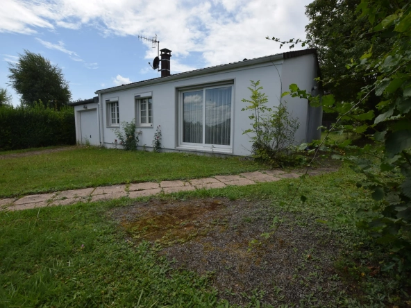 Maison de plain-pied à vendre à Chatenois-les-Forges avec jardin et garage